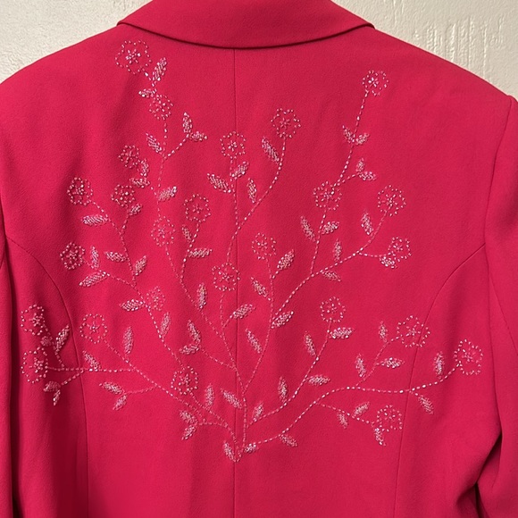 2 two-piece pink pants suit - Picture 3 of 4